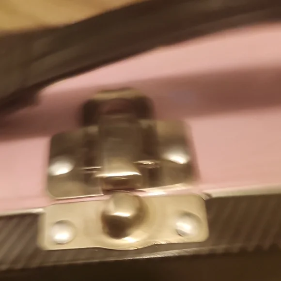 Audrey Hepburn Breakfast at Tiffany's Pink Lunchbox - Picture 5 of 7